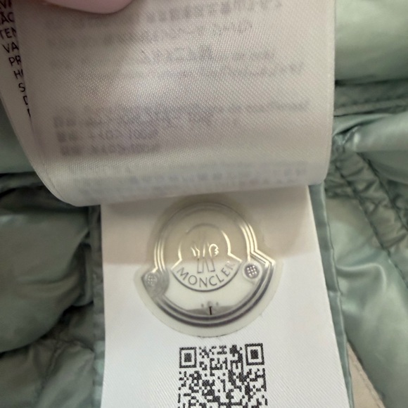 Authentic Moncler Jacket - Picture 4 of 8